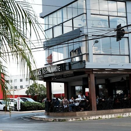 Galatas Central Hotel Patos de Minas Zewnętrze zdjęcie