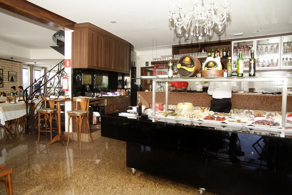 Galatas Central Hotel Patos de Minas Zewnętrze zdjęcie