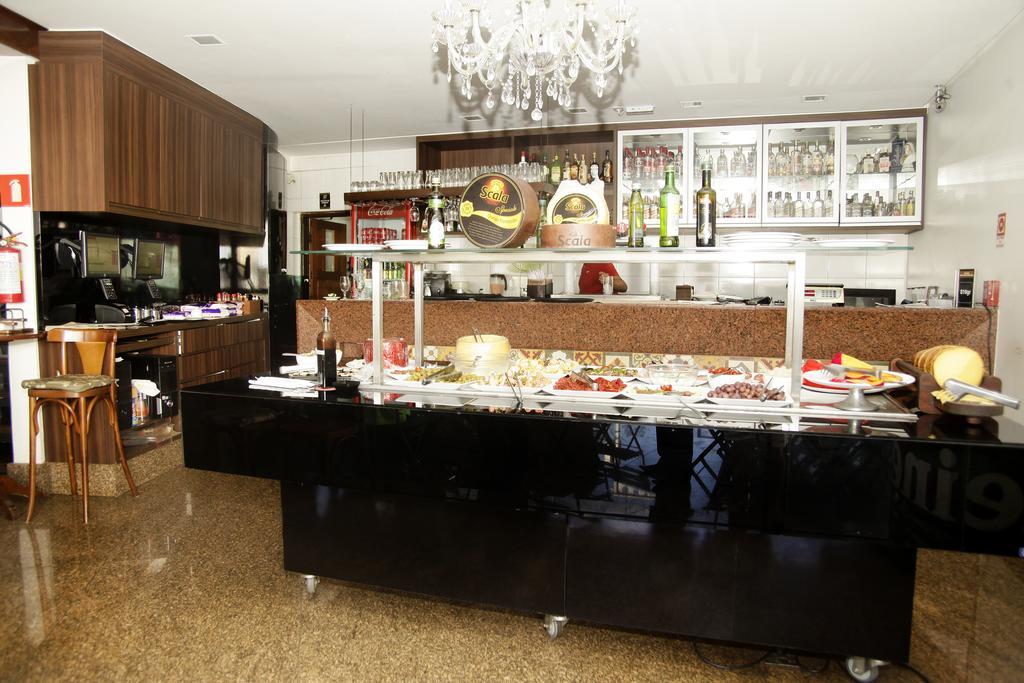 Galatas Central Hotel Patos de Minas Zewnętrze zdjęcie