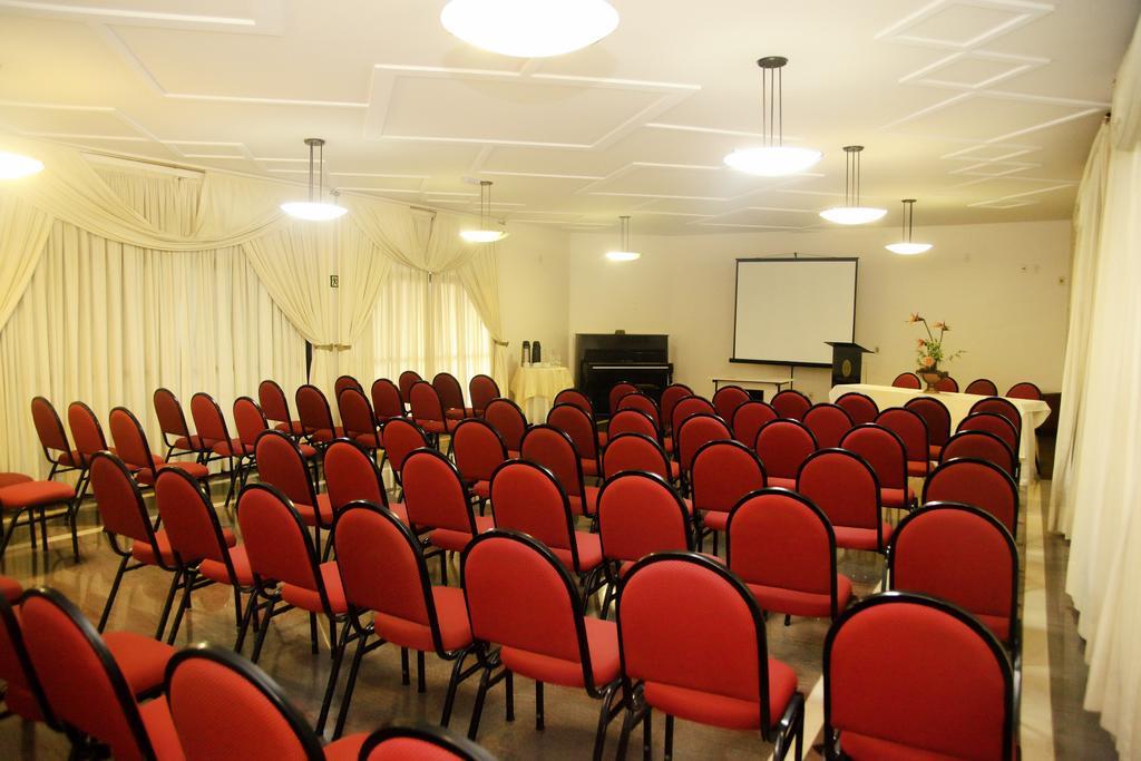 Galatas Central Hotel Patos de Minas Zewnętrze zdjęcie