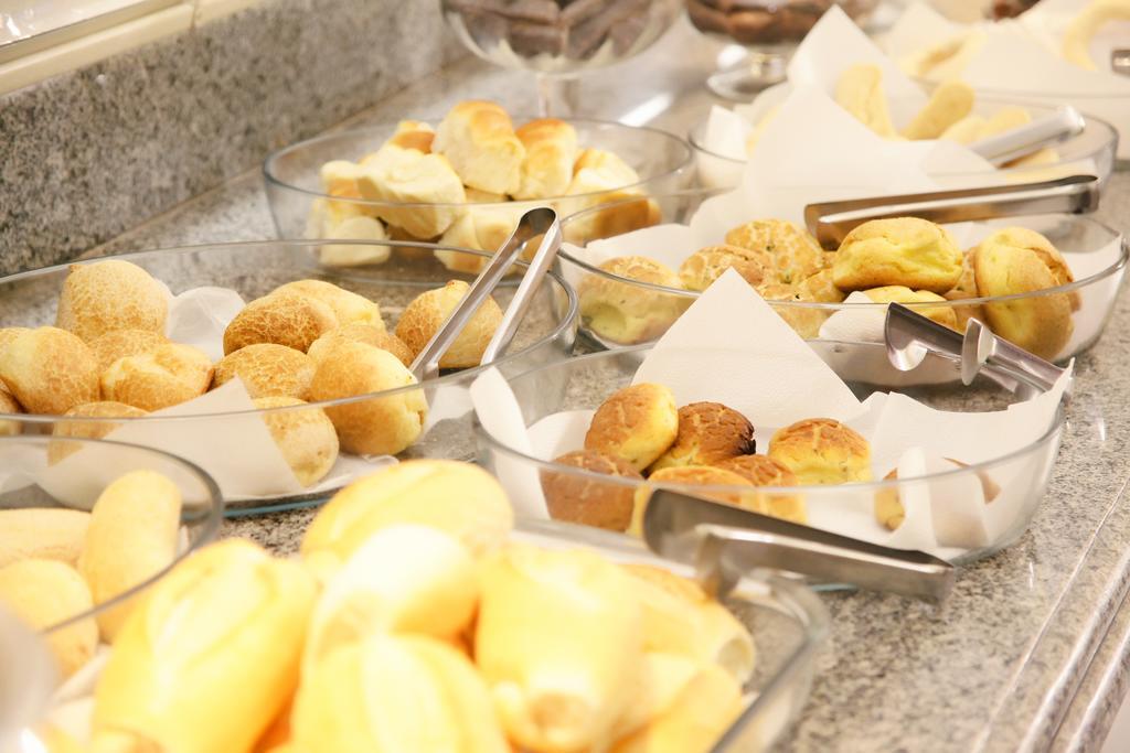 Galatas Central Hotel Patos de Minas Zewnętrze zdjęcie